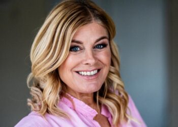 pernilla wahlgren net worth