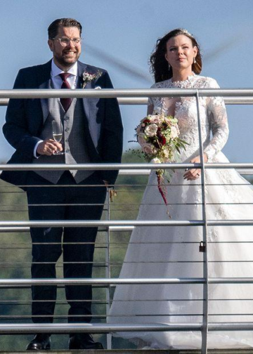 Jimmie Åkesson tillsammans med sin fru Matilda Kärnerup