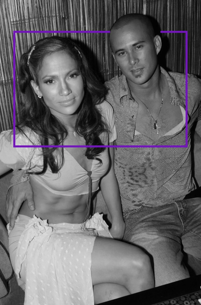 Jennifer Lopez och Cris Judd poserar tillsammans på en röd matta i början av 2000-talet.