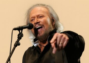 barry gibb