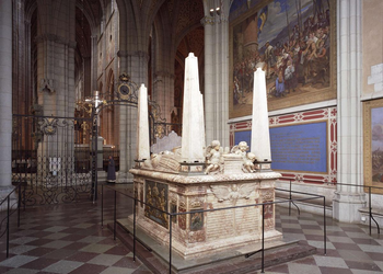 Gustav Vasas gravmonument med hans två första hustrur i Uppsala domkyrka.